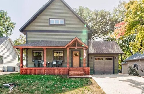 Arnolds Park House | Located in the heart of Arnolds Park. Short walking distance to all attractions