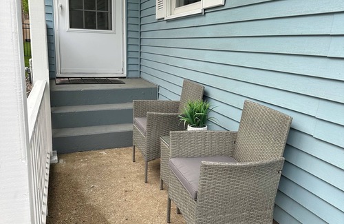 Saugatuck House | Located in the heart of Downtown Saugatuck