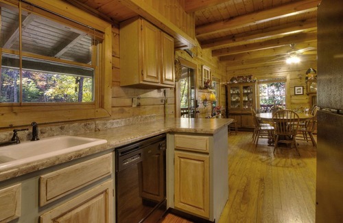 Wears Valley House | Located Near Metcalf Bottoms In The Great Smoky Mtns National Park-An Excellent Choice For Families