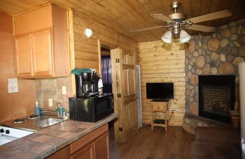 Red River Cabin | Located on our Private Fishing Pond