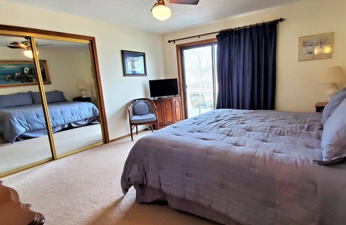 Eureka Springs Condo | LOCATED ON THE ISLAND!