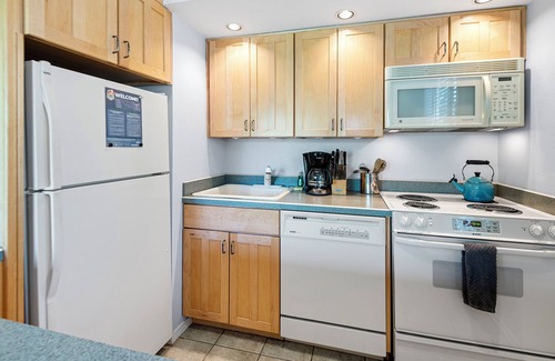 Century West Condo | Location and Privacy in This Updated Condo with Mt. Bachelor Village Amenities