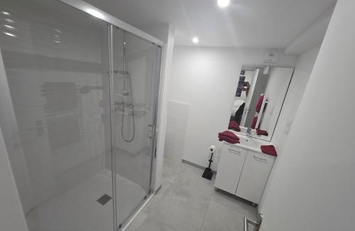 Pin - Vert Galant House | Location au pied du circuit