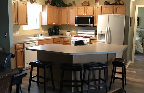 Tall Trees House | Location is perfect, Close to Sumter Landing, shopping and Golf Cart included,
