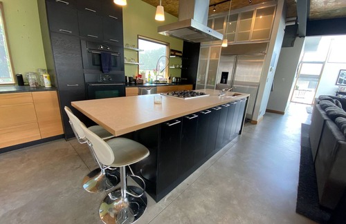 Highland House | Location, location, location! Perfect for entertaining in the Mile High State!