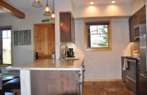 Breckenridge Condo | LOCATION, LOCATION! Updated Unit