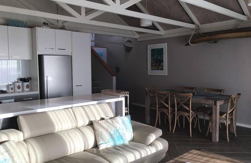 Ocean Grove House | LOCATION PLUS! - Everything At Your Doorstep