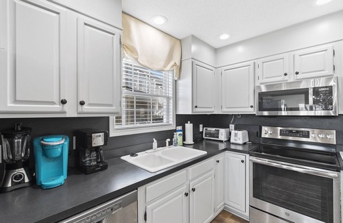 Ocean Isle Beach House | Location! Pool Access and Quick Easy Direct Beach Access. Rent Sunday to Sunday