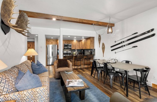 Peak 9 Condo | Location! Quiet building, walk to lifts and Main!