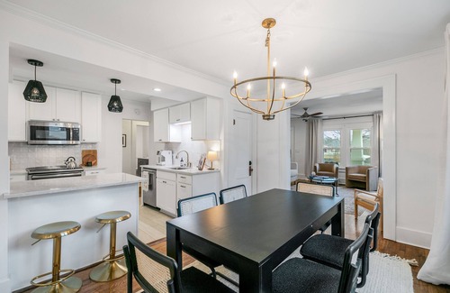 Fayetteville House | Location! - The Davidson - Charming Home in Fayetteville Historic District