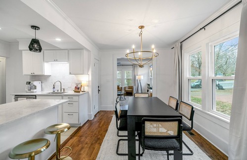 Fayetteville House | Location! - The Davidson - Charming Home in Fayetteville Historic District