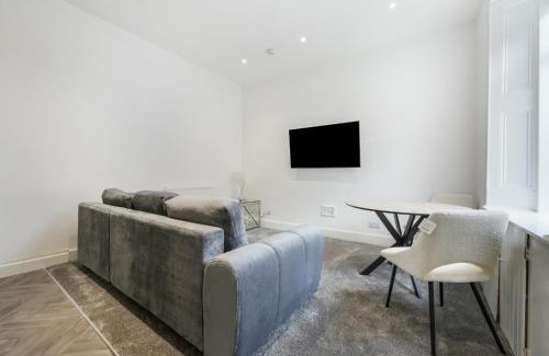 Alexandria Apartment | Loch Lomond Retreat