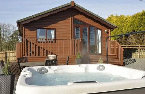 Castle Douglas Ski Chalet | Lochhill Stable Lodge
