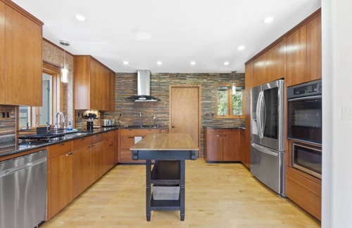 Troutman House | Lockhard Hideaway