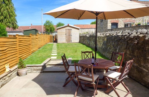 Pickering Cottage | LOCKTON COTTAGE, family friendly, with open fire in Pickering