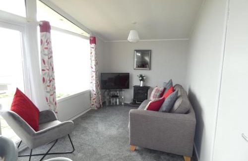 Llanybri Apartment | Lodge 54 Elmrise Park