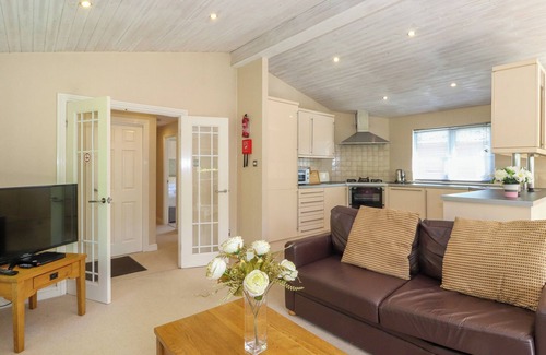 Bondgate Within Cottage | LODGE 7 AT POUND FARM, family friendly, with a garden in Kendal