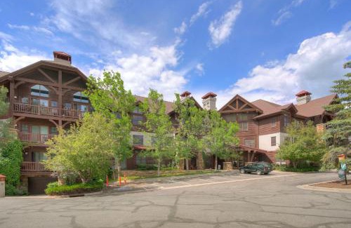 Avon Resort | Lodge at Brookside