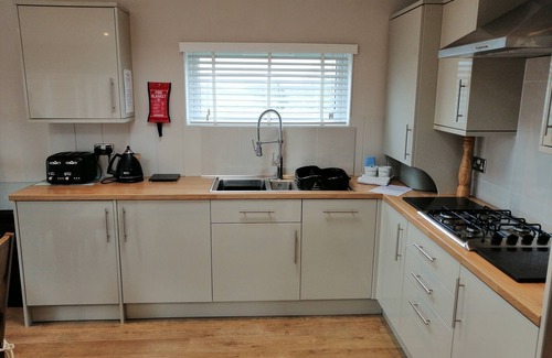 Paignton Cabin | Lodge At Devon Hills Paignton, 5* Platinum Holiday Lodge Near Totnes, TQ4 7PW
