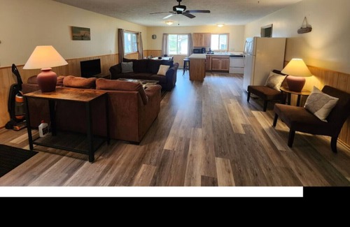 Au Train Apartment | Lodge @ Kimar`s Resort on Lk SUP
