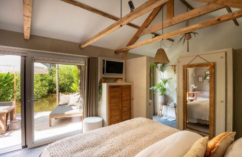Sassenheim Bed & Breakfast | LODGE & LOFT