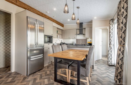 St. Andrews House | Lodge No 93 | Hot Tub | Stewart's Resort Cameron