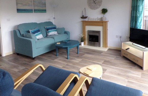 Tintagel Ski Chalet | Lodge with one master double and one twin.