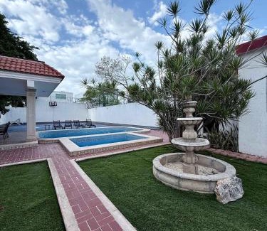 Merida Municipality House | Loft Alpha - Piscina billar etc