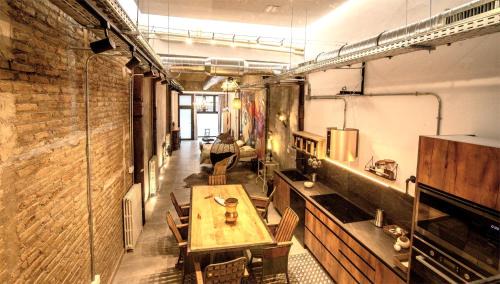 Figares Apartment | Loft Artístico de diseño en el Centro de Granada, vive una experiencia creativa