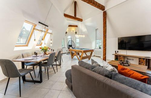 Barmen Apartment | Loft mit Billard-Tisch und PS4