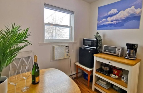 Ste Anne de Beaupre Apartment | Loft River and Mountains 18