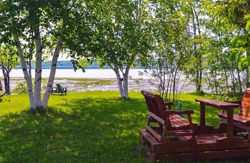 Ste Anne de Beaupre Apartment | Loft River and Mountains 18