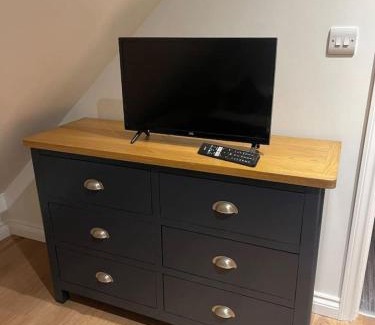 Mill Road Apartment | Loft Studio - Excellent City Location Near Station