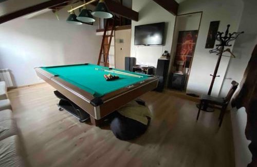 Yasamal Apartment | Loft with Pool Table