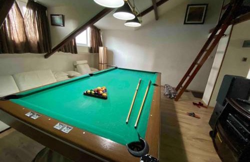 Yasamal Apartment | Loft with Pool Table