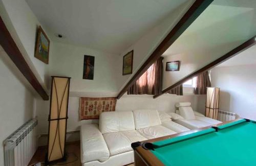 Yasamal Apartment | Loft with Pool Table