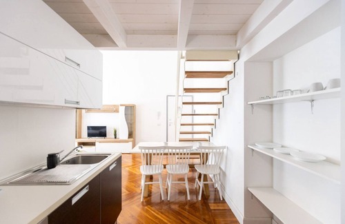 Downtown Apartment | LOFT2 VIA MOROSINI DOWNTOWN VARESE-IXIHOME