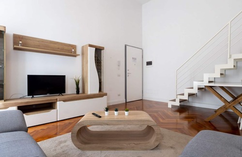 Downtown Apartment | LOFT2 VIA MOROSINI DOWNTOWN VARESE-IXIHOME