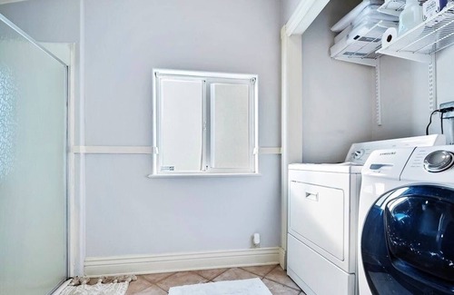 Sunnyside House | Loftium | Adorable Guest Suite In a Peaceful Neighborhood!