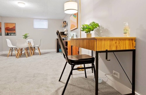Jewell Heights - Hoffman Heights Apartment | Loftium | Charming 2 BR Hoffman Heights Guest Suite!