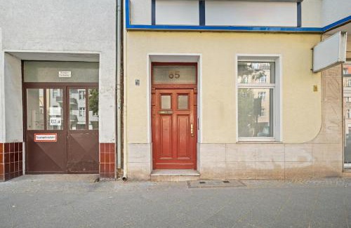 Lichterfelde Apartment | Loftly 5min zu Fuß Charite - 45m2 - Self Check-In - 300mbit