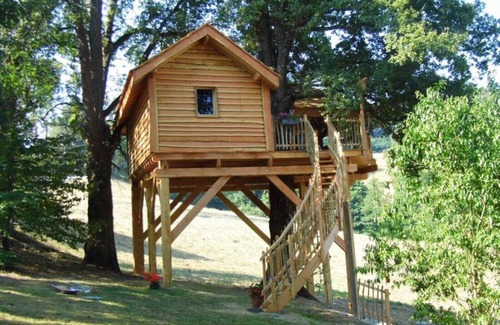 Fichous-Riumayou Cabin | Log Cabin-Deluxe-Whirlpool bath-Countryside view-Gîtes de France