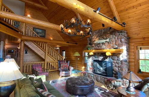 Minong Cabin | Log Cabin for 12+ on Horseshoe Lake!