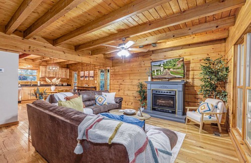 Bryson City Apartment | Log Cabin, Hot Tub, Fire Pit, Roaring Creek