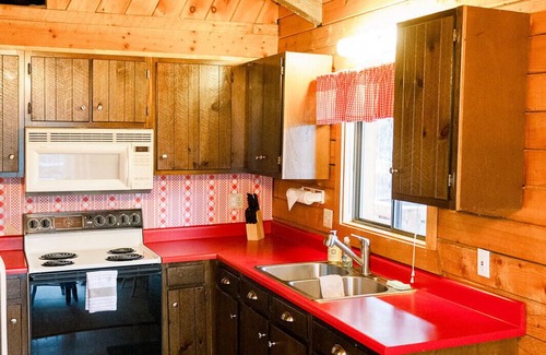 Payson House | 🌲Log cabin in Payson. Fast Wifi. Large Patio. Long term discounts.