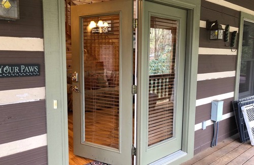 Boone Cabin | Log Cabin in Town of Boone - Dog Friendly