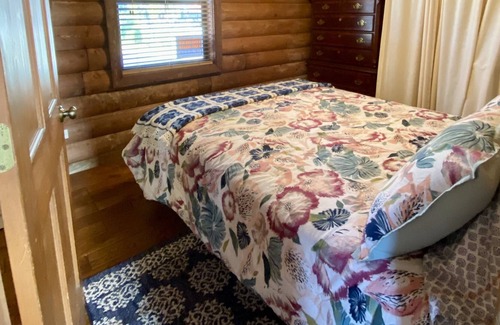 Okeechobee Cabin | Log Cabin on the Lake