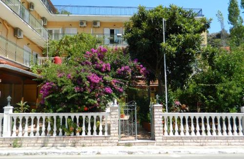 Agia Efimia Apartment | Logara's Apartments