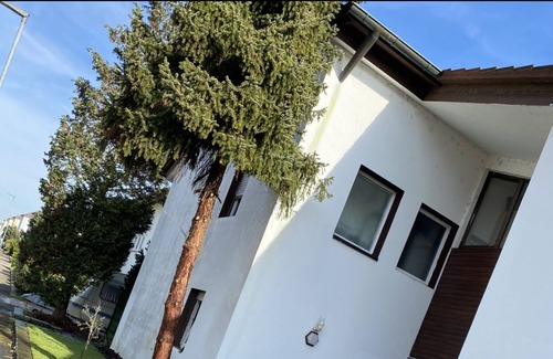 Kehl Apartment | Logement Entier Chic en Maison