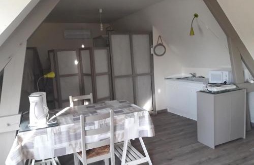 Coulaines House | Logement indépendant avec piscine couverte